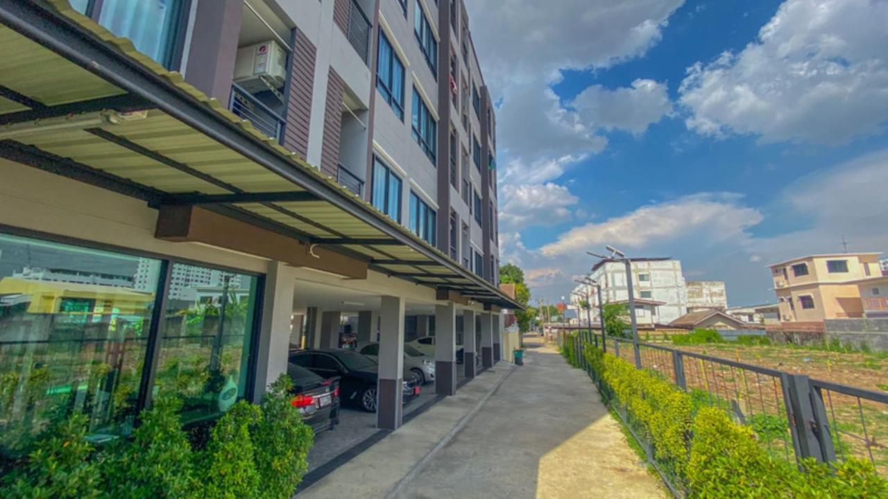 Plearnwan Deluxe Mansion Hotel Bangkok Kültér fotó