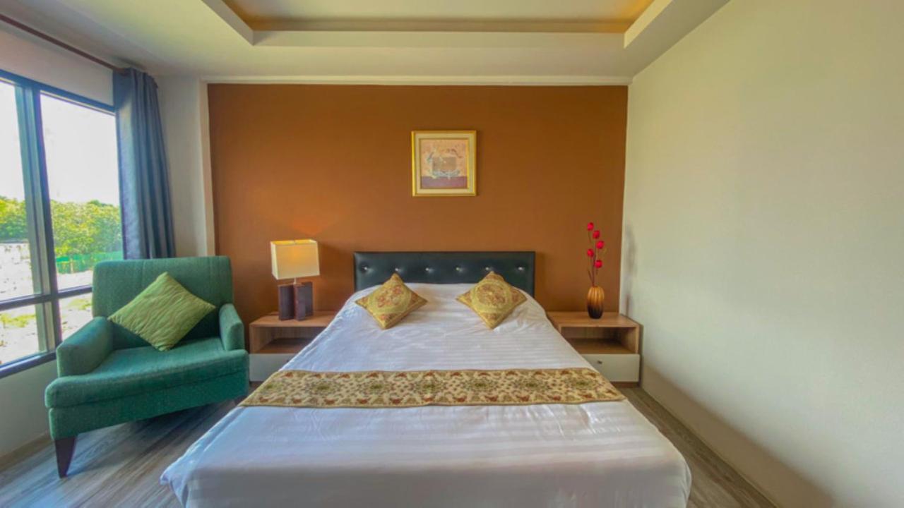 Plearnwan Deluxe Mansion Hotel Bangkok Kültér fotó