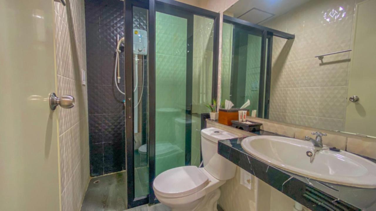 Plearnwan Deluxe Mansion Hotel Bangkok Kültér fotó